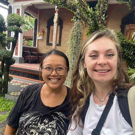 Raditya Homestay Mambal Exterior photo